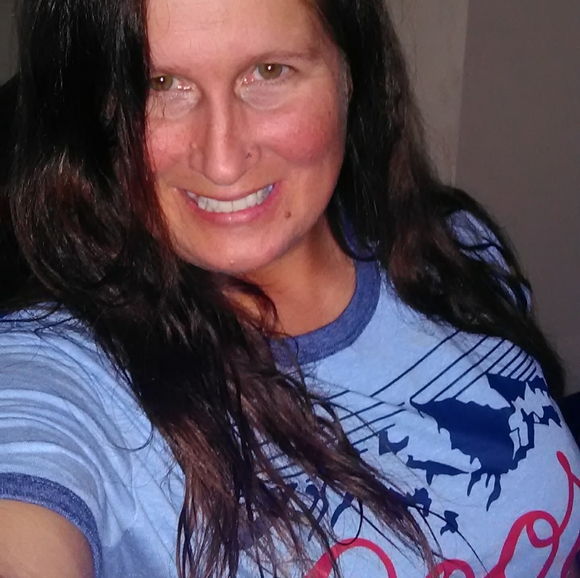 Meet your Posher, Allison - Picture 4 of 5